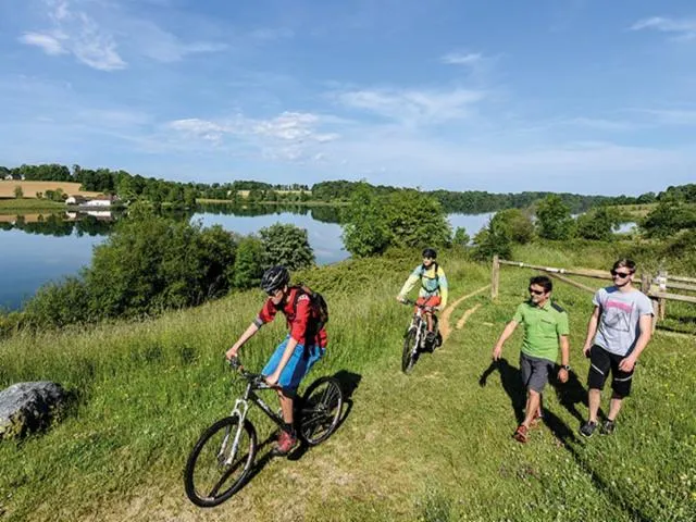 Image qui illustre: Urost : Des Vallées Vers L'adour En Vtt