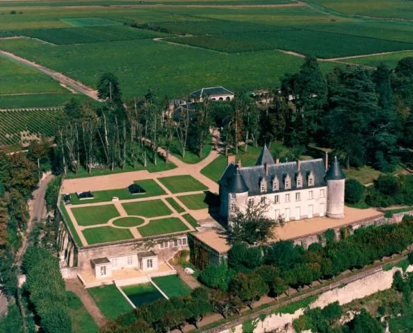 Image qui illustre: Rendez-vous aux jardins 2024 : Visite guidée du parc du château de Moncontour à Vouvray