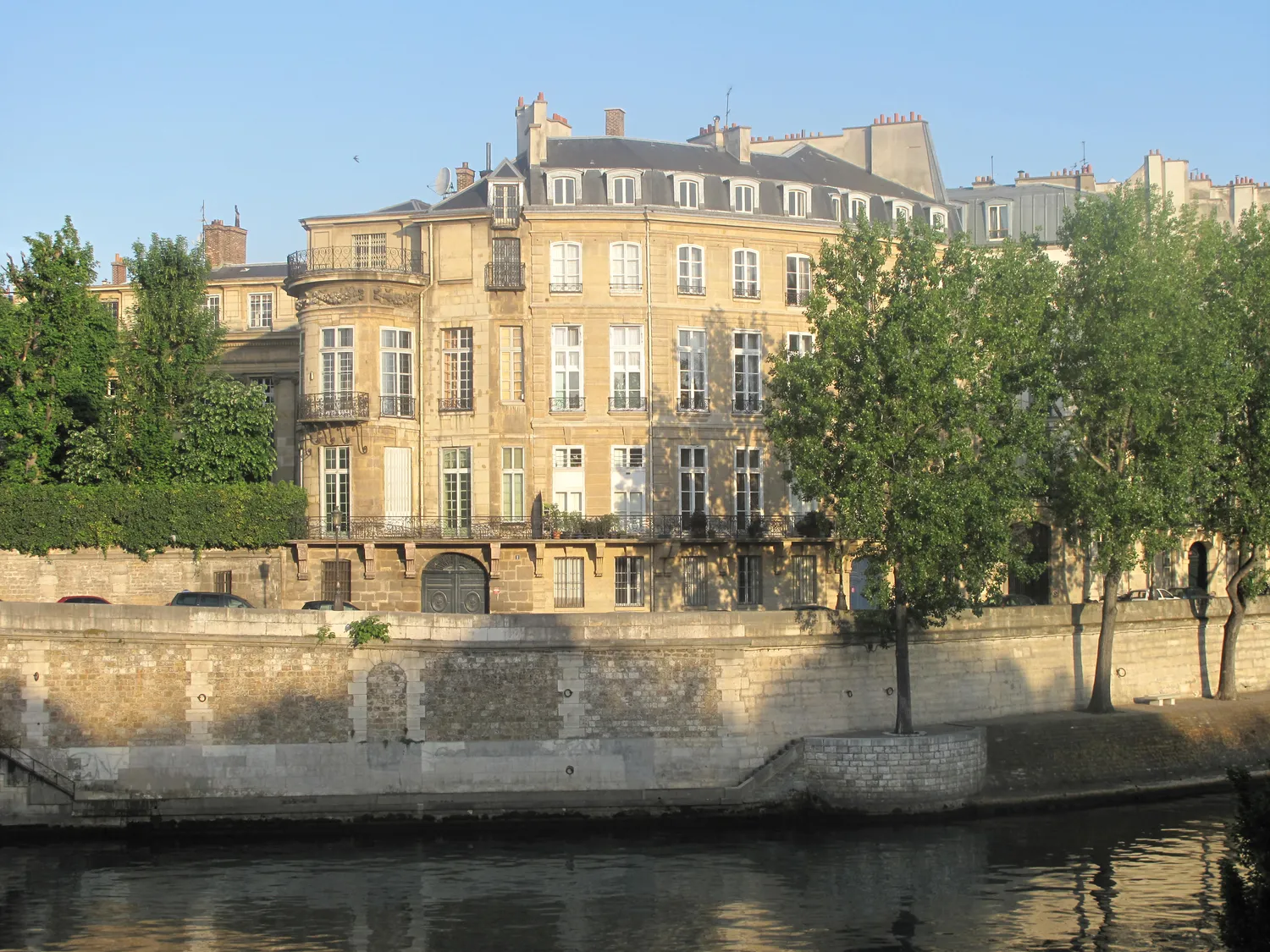 Image qui illustre: Hôtel Lambert 