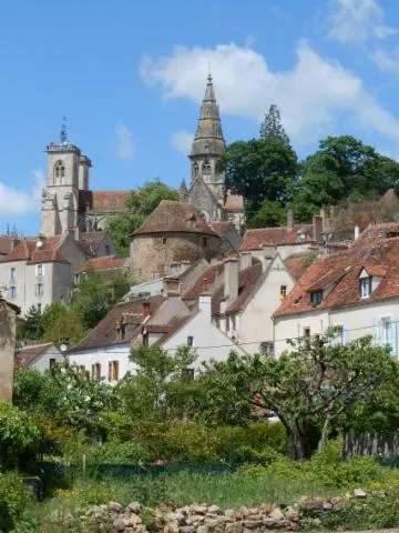 Image qui illustre: Office De Tourisme Des Terres D'auxois - Bit De Semur-en-auxois