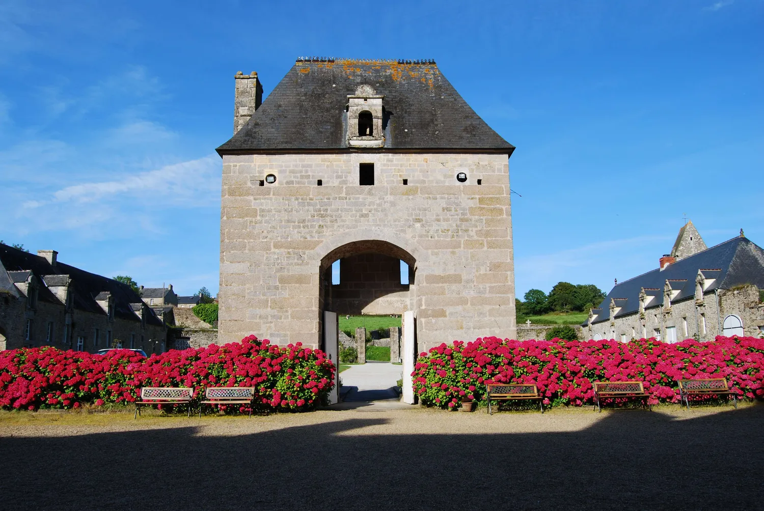 Image qui illustre: Château de Gonneville à Gonneville-Le Theil - 1