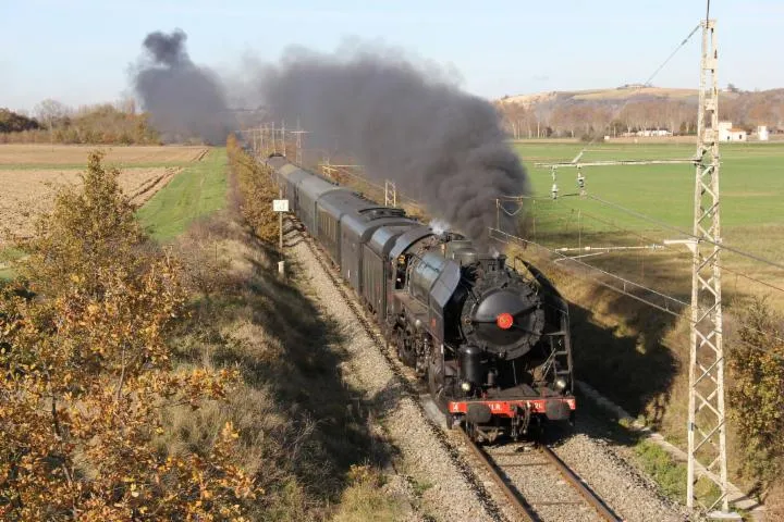 Image qui illustre: Le Train Historique de Toulouse 141 R 1126