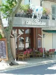 Image qui illustre: Cafe De La Fontaine à Maussane-les-Alpilles - 0