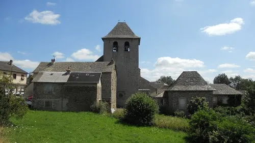 Image qui illustre: Eglise Saint-martin Des Faux à Arvieu - 0