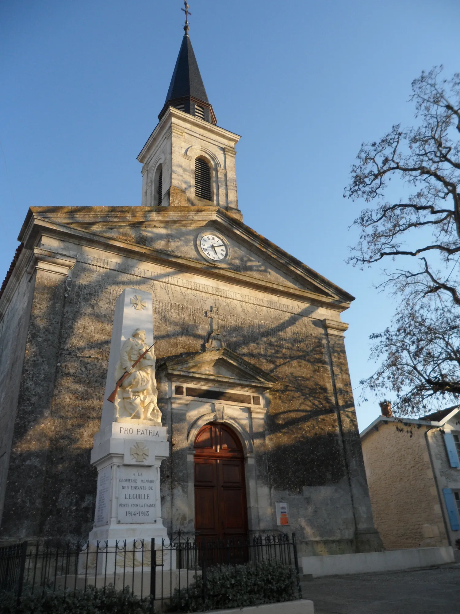 Image qui illustre: Église Saint-Martin de L'Éguille à L'Éguille - 0