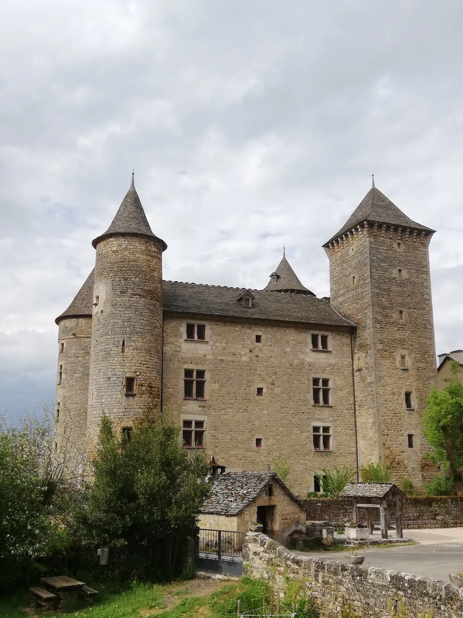 Image qui illustre: Chateau De Saint-saturnin De Tartaronne à Saint-Saturnin - 1