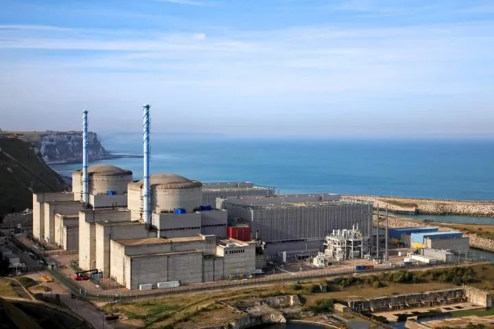 Image qui illustre: Visite guidée de la centrale nucléaire