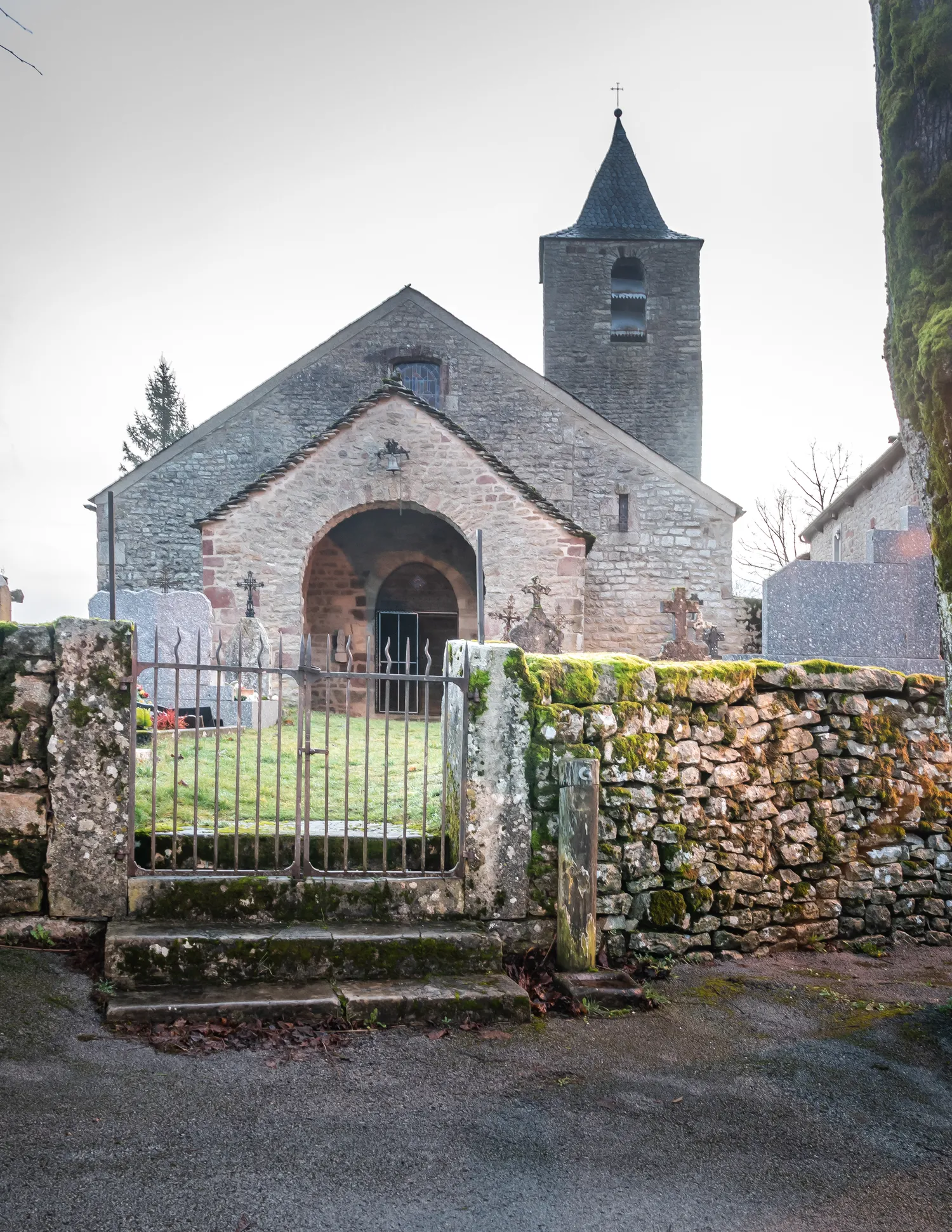 Image qui illustre: Eglise Saint-vincent De Canilhac à Banassac-Canilhac - 1