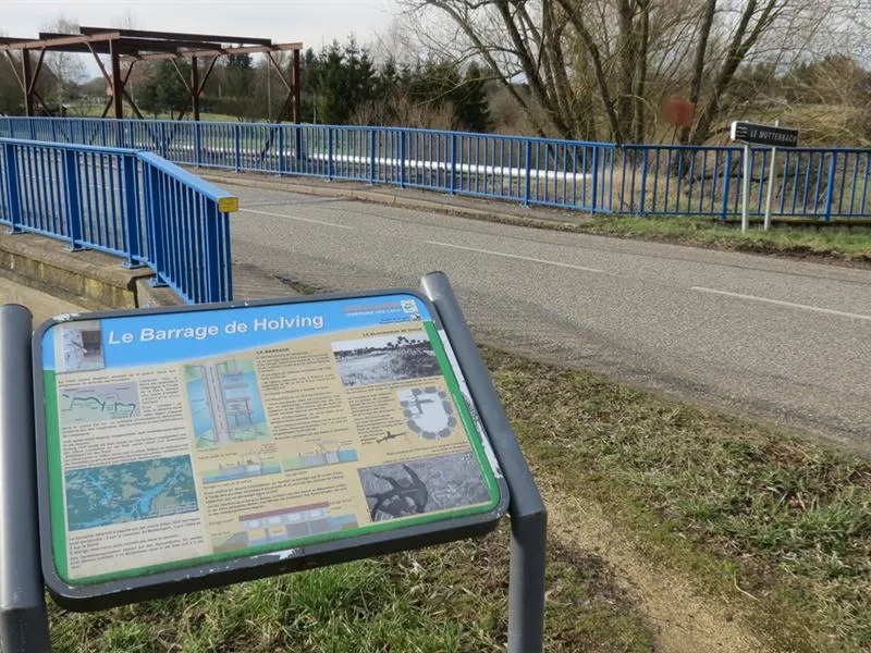 Image qui illustre: Route De La Ligne Maginot Aquatique - Barrage De Hirbach à Holving - 0