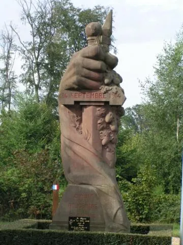 Image qui illustre: Monument de la Rougemare