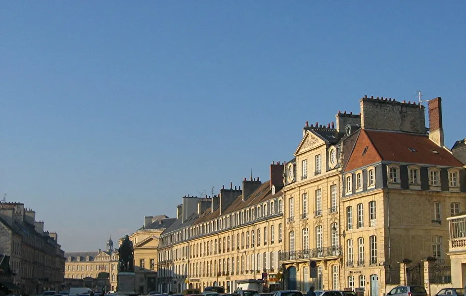 Image qui illustre: Place Saint-Sauveur  à Caen - 1