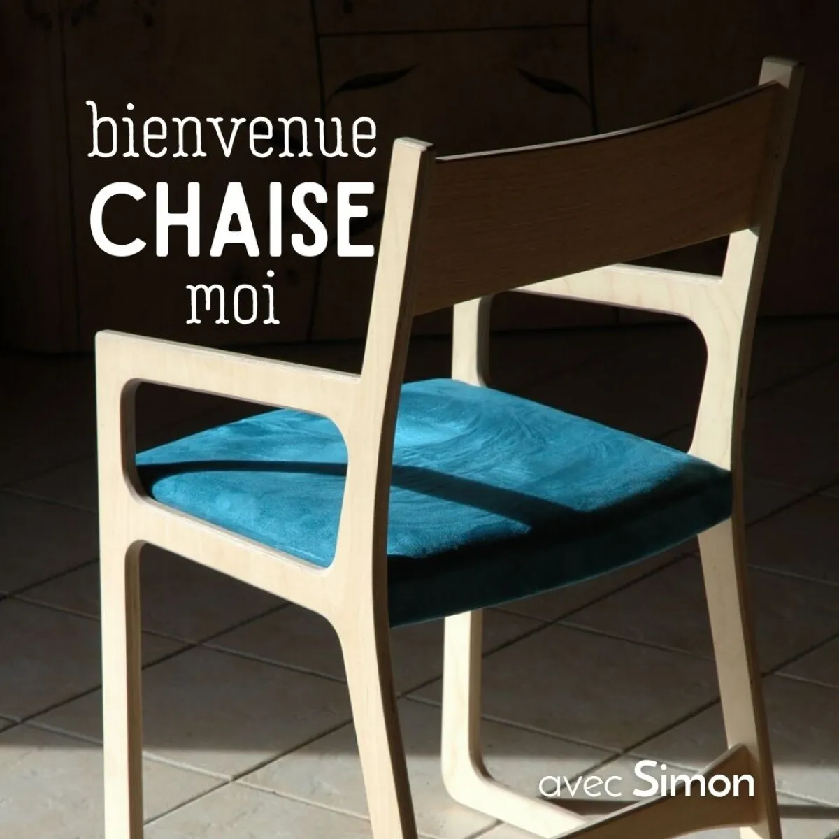 Image qui illustre: Façonnez votre chaise vintage à Saint-Bonnet-le-Bourg - 0