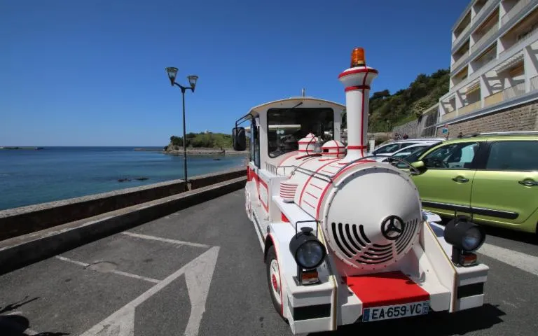 Image qui illustre: Le Petit Train De Saint-jean-de-luz