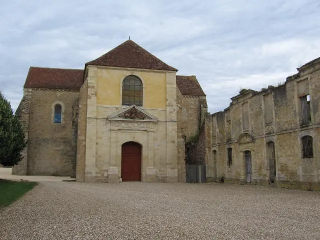 Image qui illustre: Abbaye De Fontmorigny