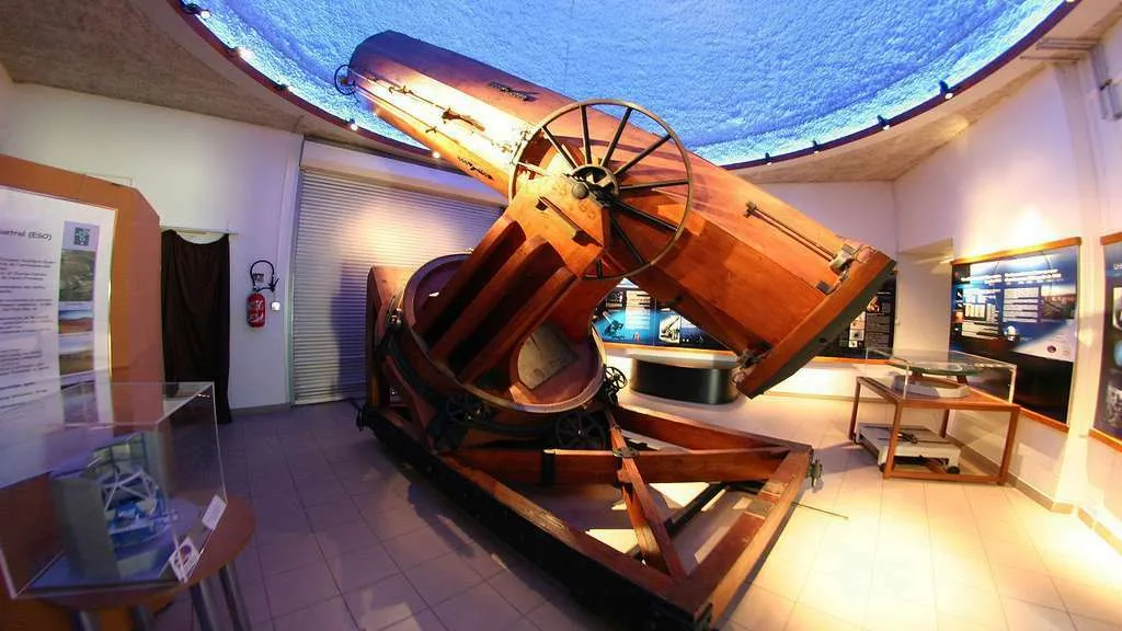 Image qui illustre: Visite des instruments historiques de l'observatoire de Marseille à Marseille - 0