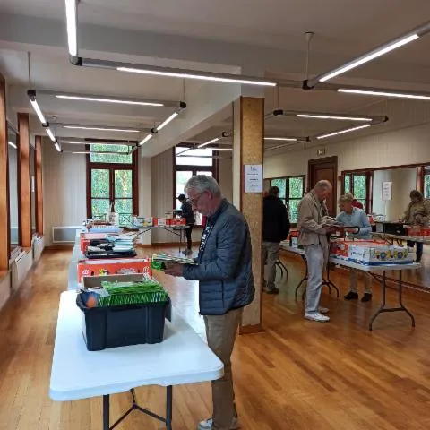 Image qui illustre: Braderie du livre