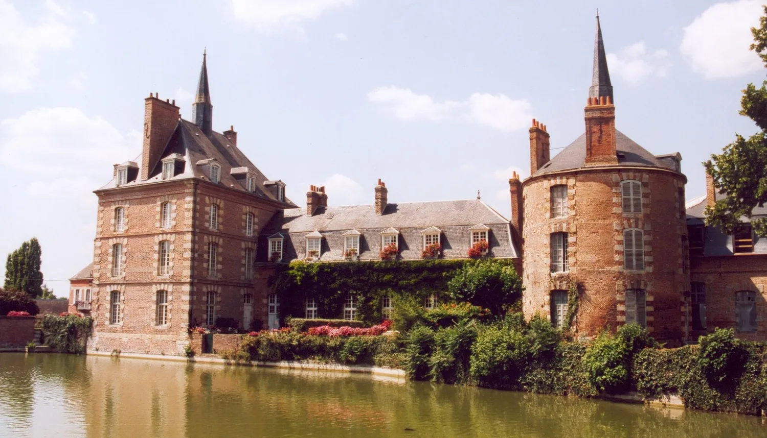 Image qui illustre: Château De Bellegarde à Bellegarde - 1