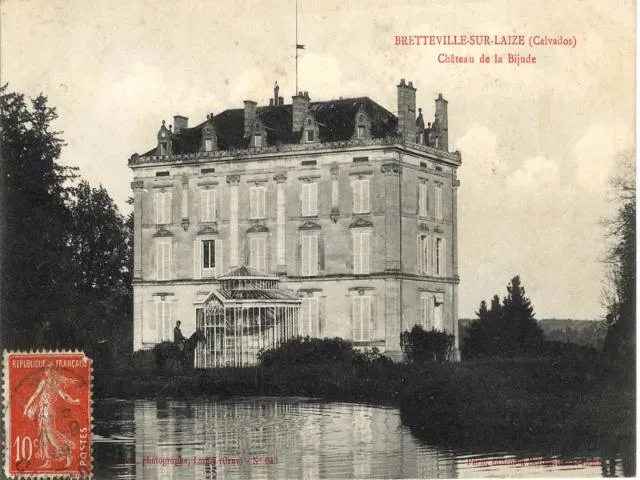 Image qui illustre: Château De La Bijude