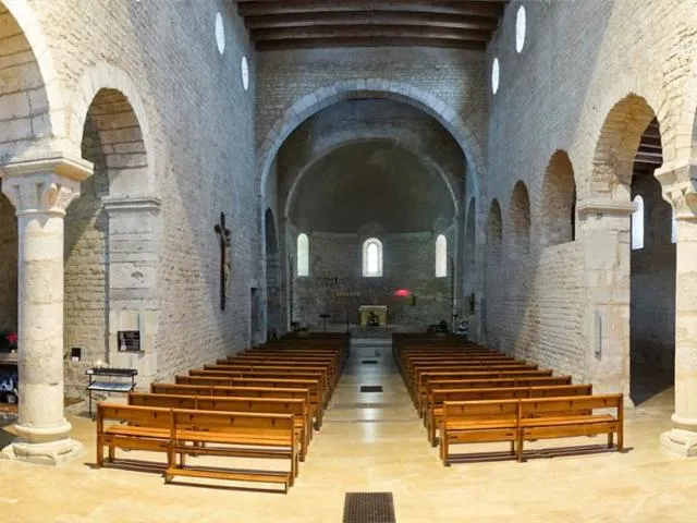 Image qui illustre: Eglise Romane St Jacques Du Xiie Siècle