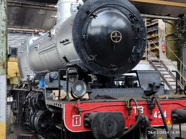Image qui illustre: Visite des ateliers/dépôt et d'une locomotive à vapeur