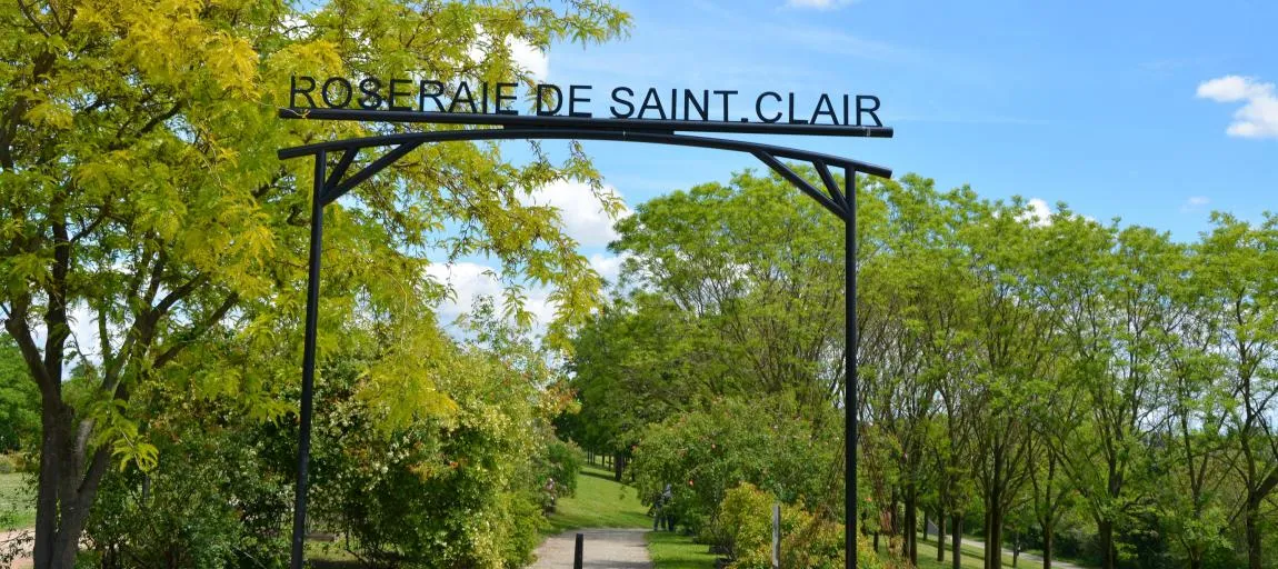 Image qui illustre: Roseraie Saint Clair à Caluire-et-Cuire - 0