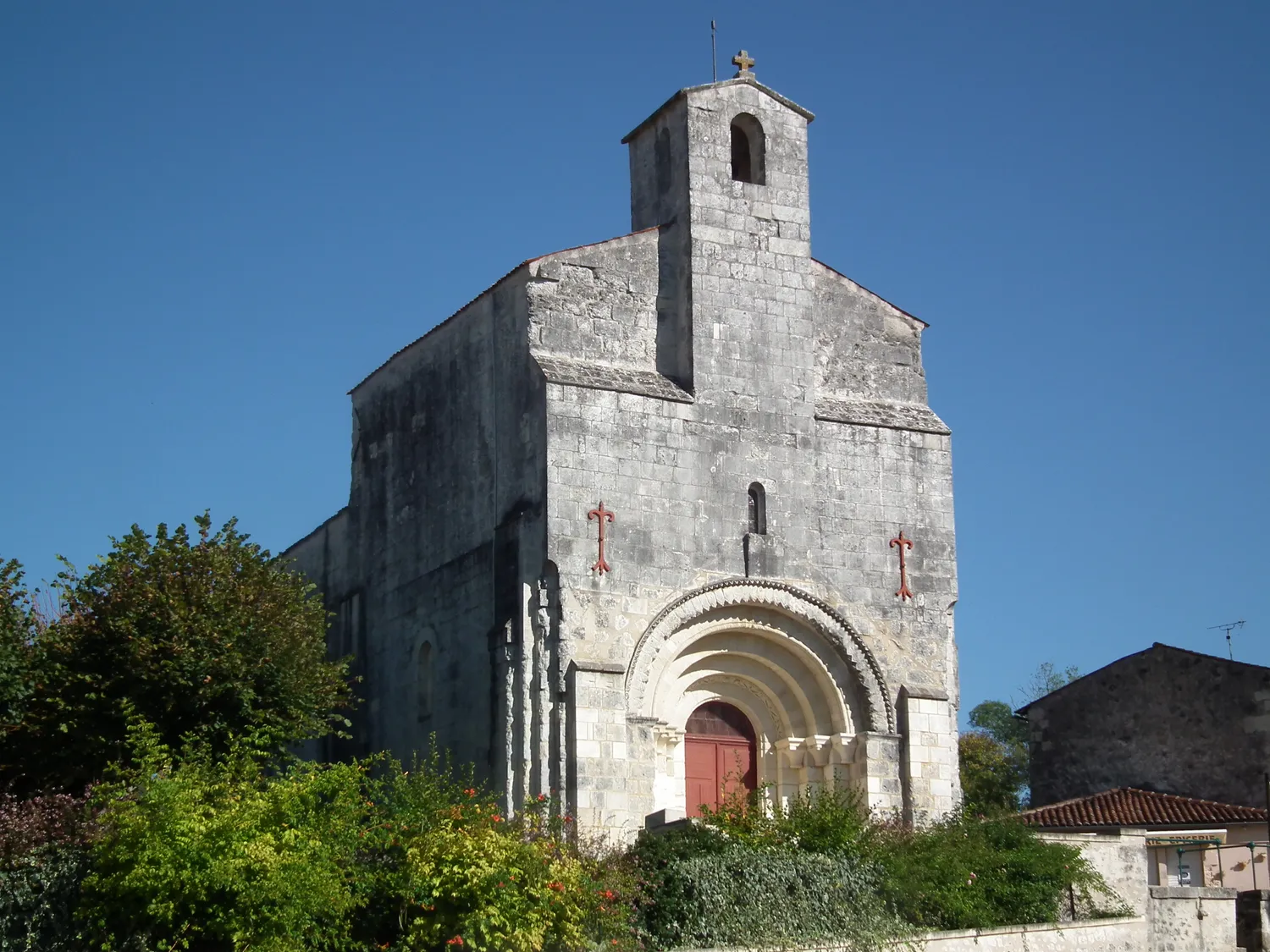Image qui illustre: Eglise Saint-Vivien de Fontcouverte à Fontcouverte - 0