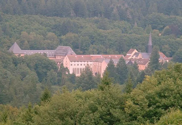 Image qui illustre: Abbaye Sainte Marie De La Pierre-qui-vire