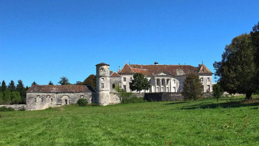 Image qui illustre: Château De Moncley