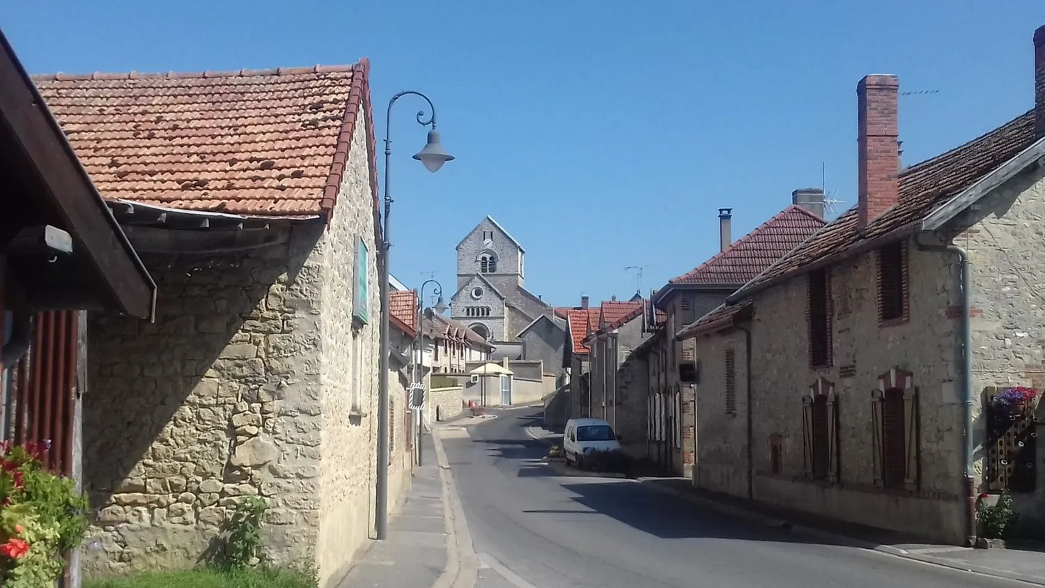 Image qui illustre: Église Saint-Didier