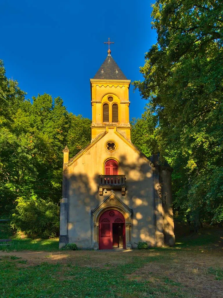 Image qui illustre: Chapelle Notre-dame De Rabas à Saint-Hubert - 0
