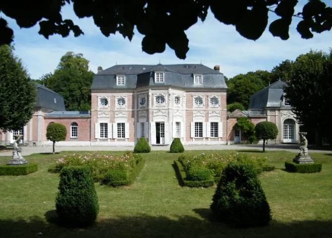 Image qui illustre: Château De Bagatelle