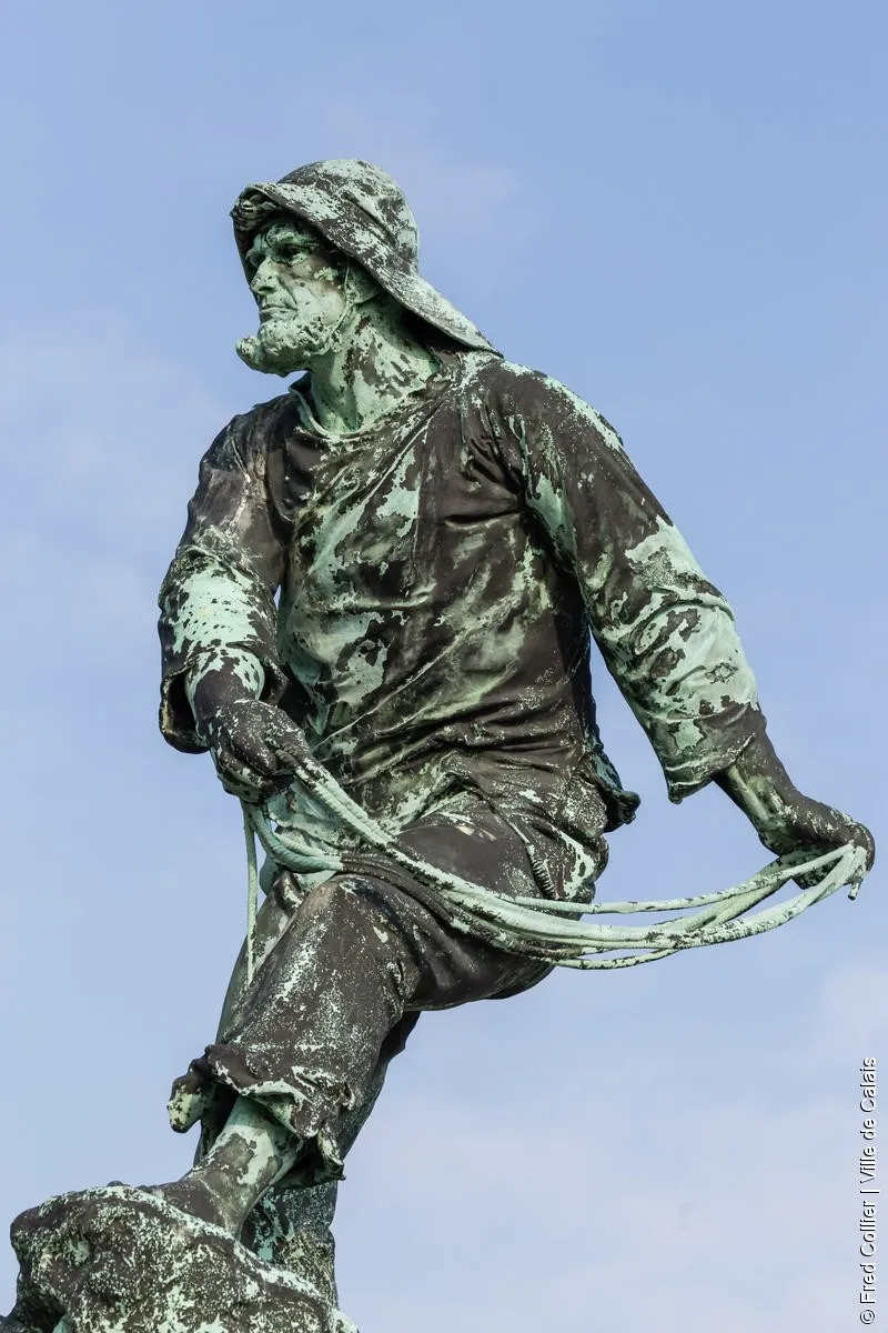 Image qui illustre: Monument des sauveteurs, ou Monument à Gavet-Mareschal à Calais - 0