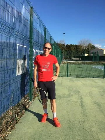 Image qui illustre: Tennis à Domicile à St Rémy de Provence