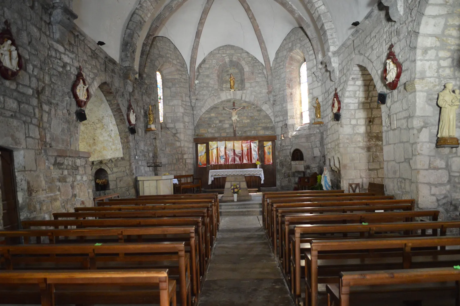 Image qui illustre: Eglise Saint-medard De Banassac à Banassac-Canilhac - 2