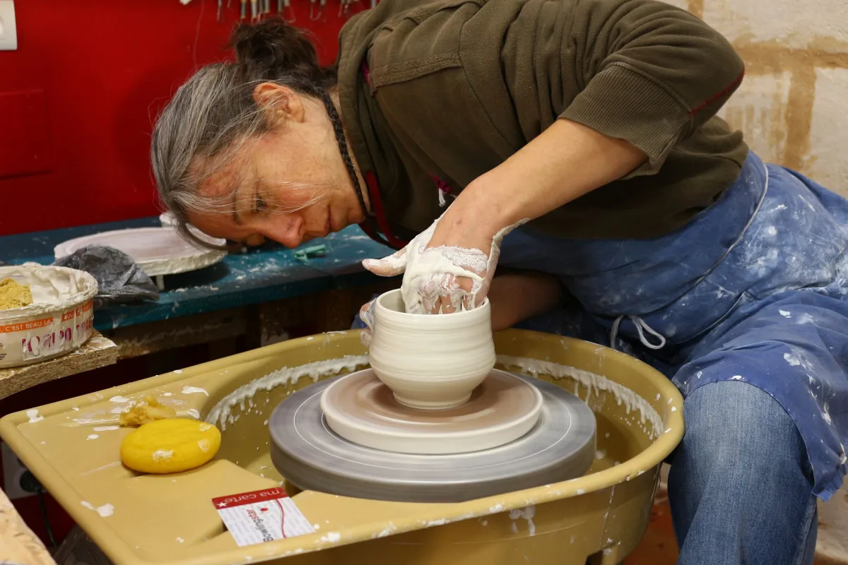Image qui illustre: Tournez vos bols en céramique à Nérigean - 2