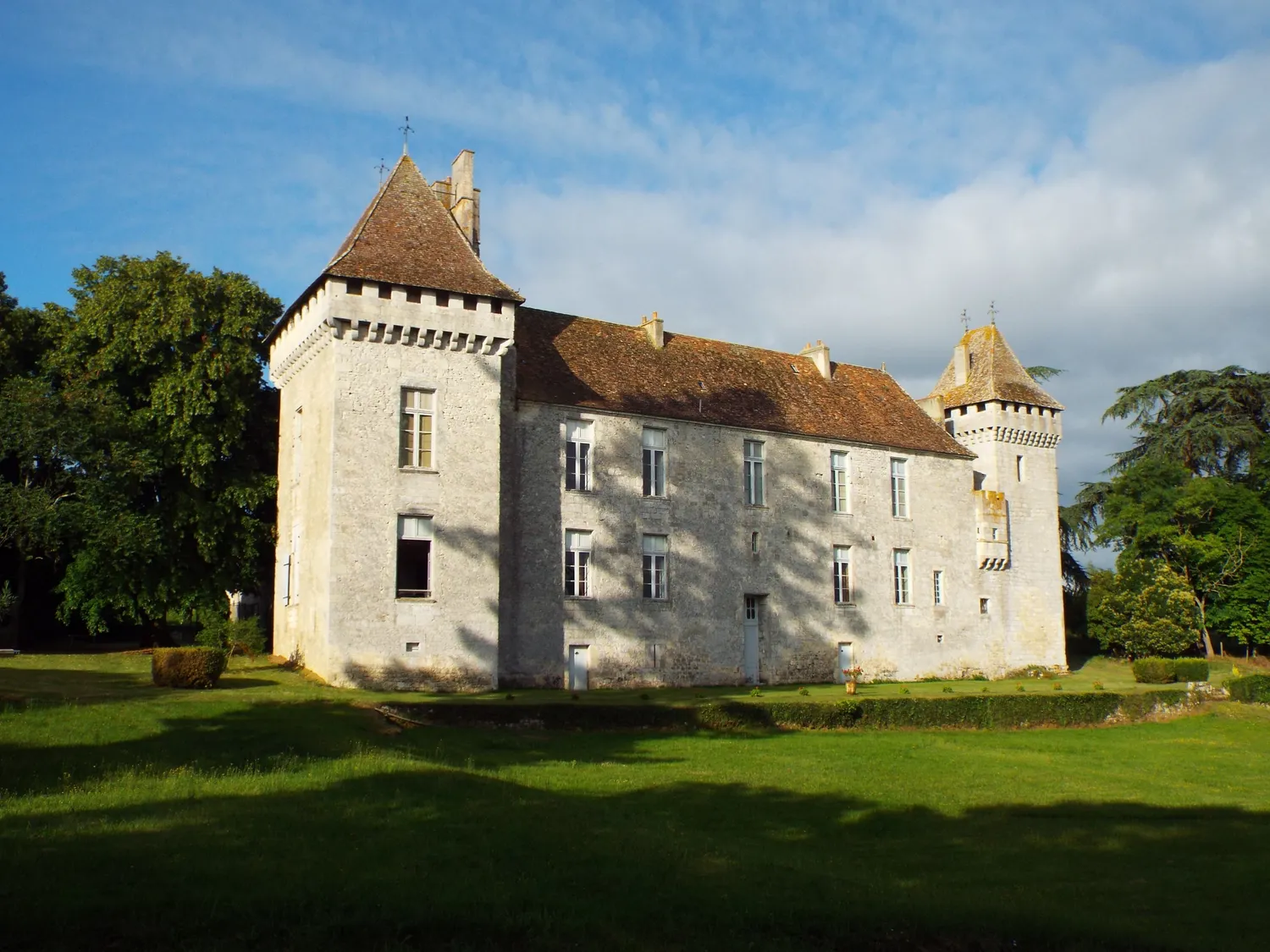 Image qui illustre: Historique du château de GAGEAC à Gageac-et-Rouillac - 0