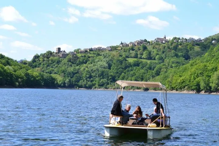 Image qui illustre: O'paddle D'olt : Bateaux Électriques Sur Le Lac De Castelnau-lassouts-lous