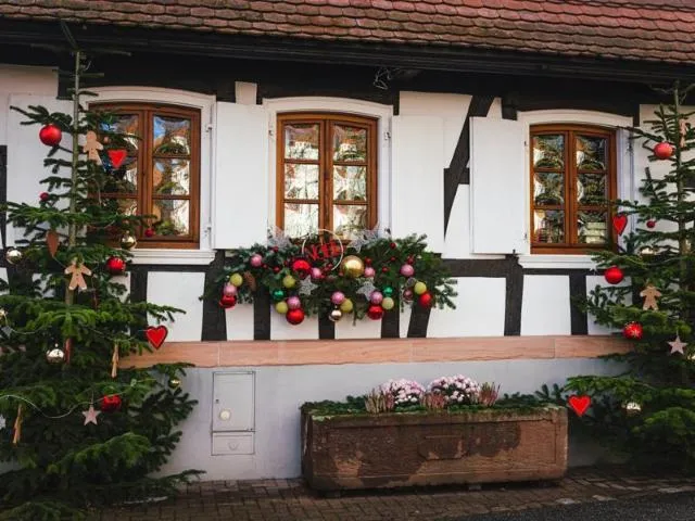 Image qui illustre: Le Sentier Des Fenêtres De Noël