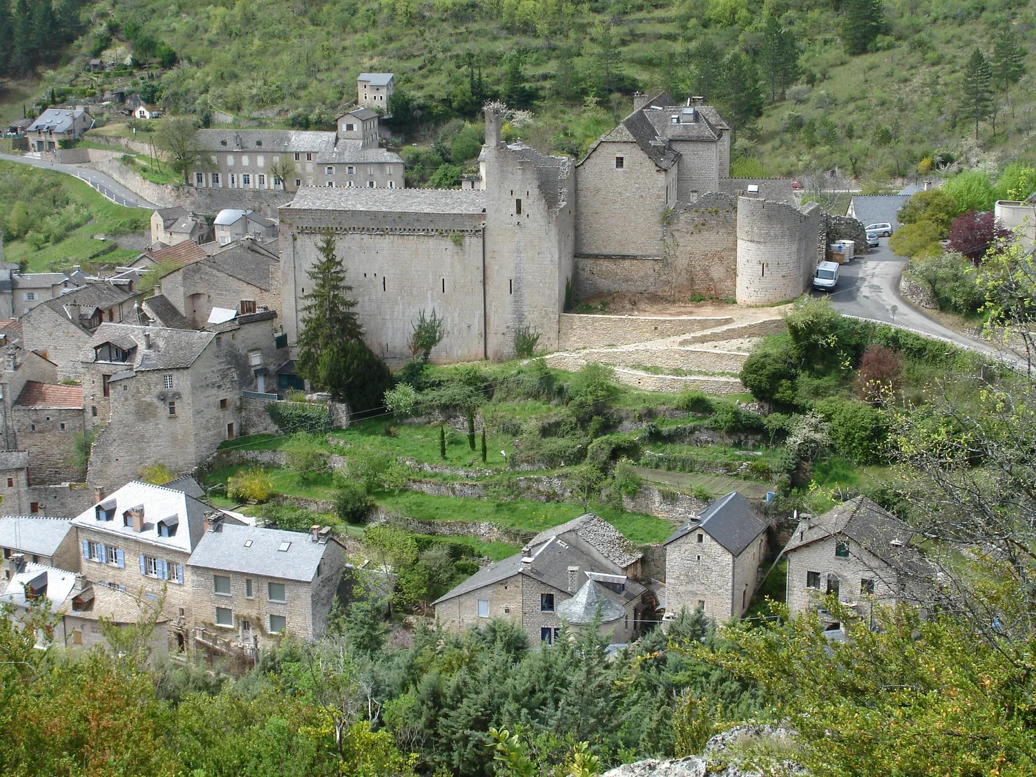 Image qui illustre: Ancienne Abbaye De Sainte-enimie à Gorges du Tarn Causses - 0