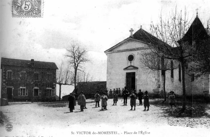 Image qui illustre: Eglise de Saint-Victor de Morestel