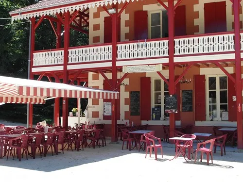 Image qui illustre: Restaurant Le Chalet de La Garenne à Nérac - 1