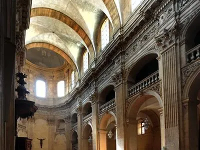 Image qui illustre: Chapelle Des Jésuites - Lycée Du Sacré Coeur