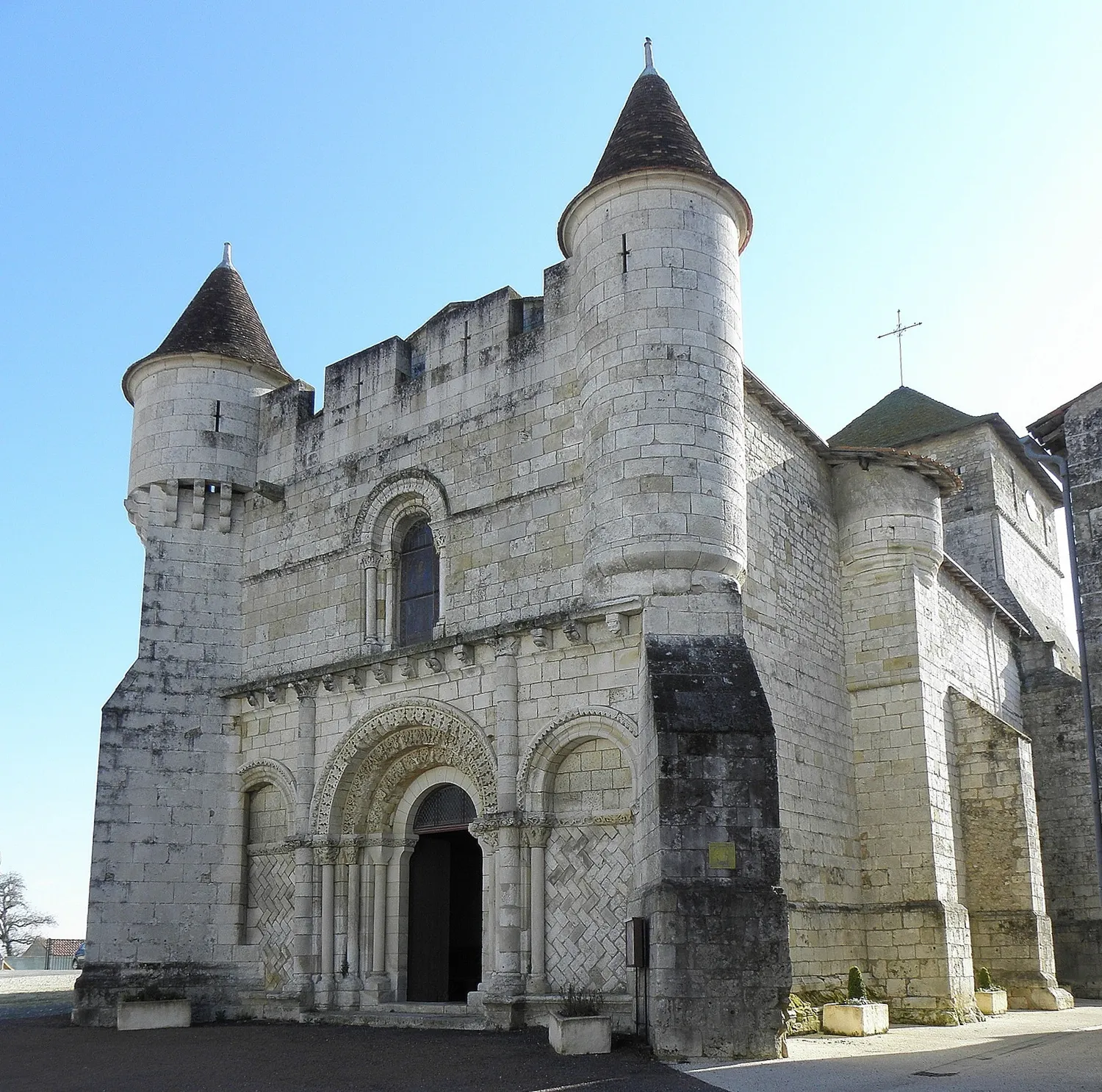 Image qui illustre: Eglise Saint-Vivien d'Ecoyeux à Écoyeux - 0