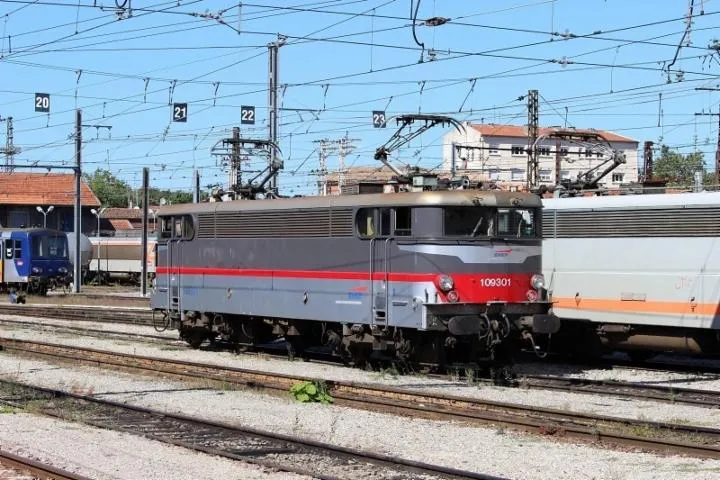 Image qui illustre: Présentation de la locomotive BB9301 de la SNCF