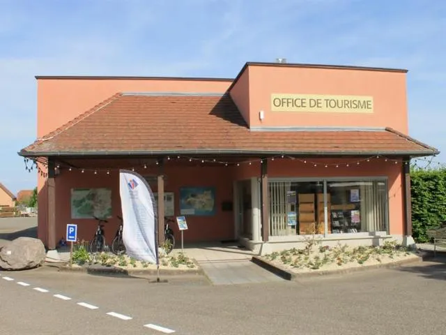 Image qui illustre: Bureau D'accueil Du Massif Du Haut-koenigsbourg - Kintzheim