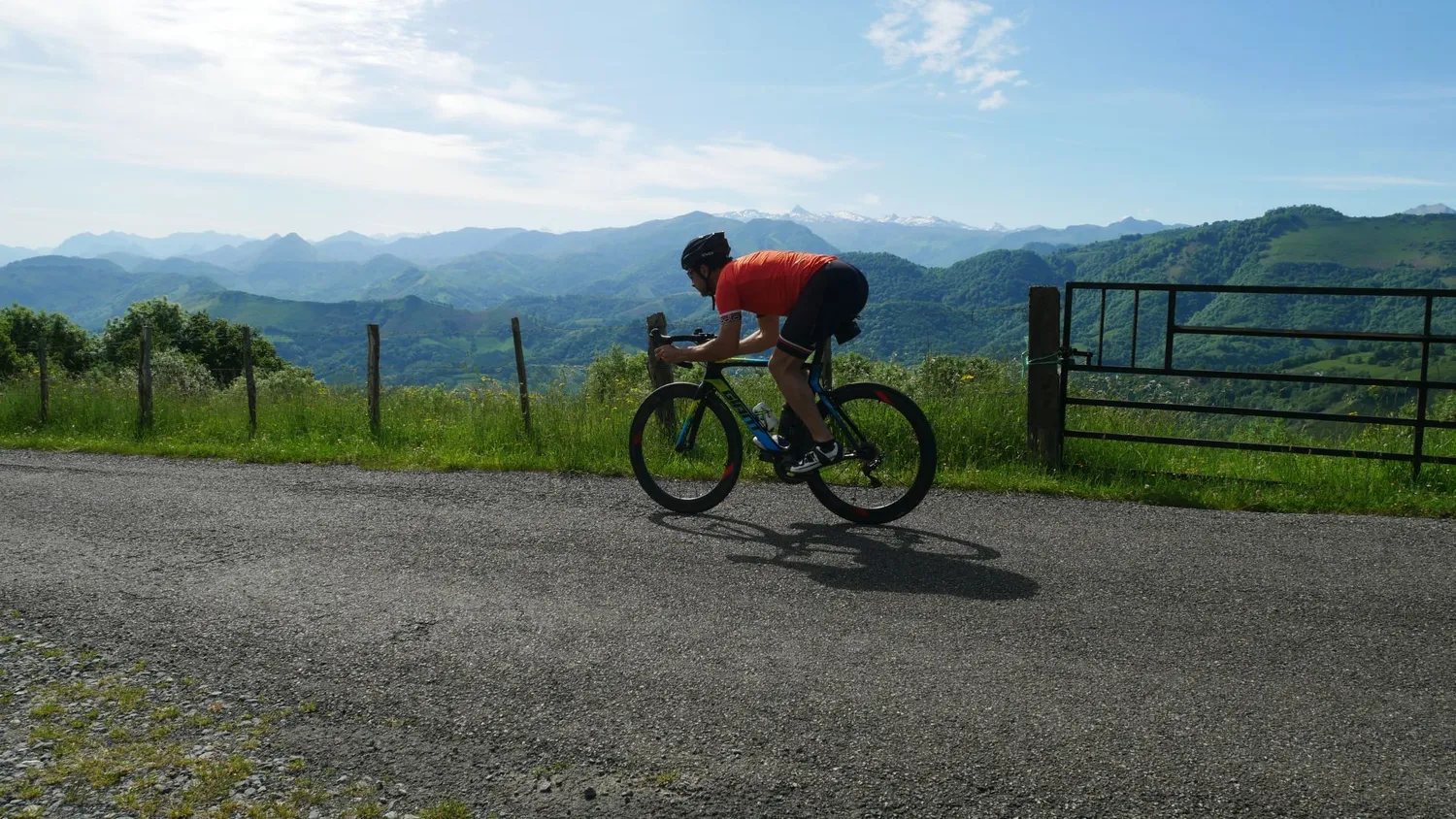 Image qui illustre: Route N° 5 - Col d'Ahusquy à Arette - 2