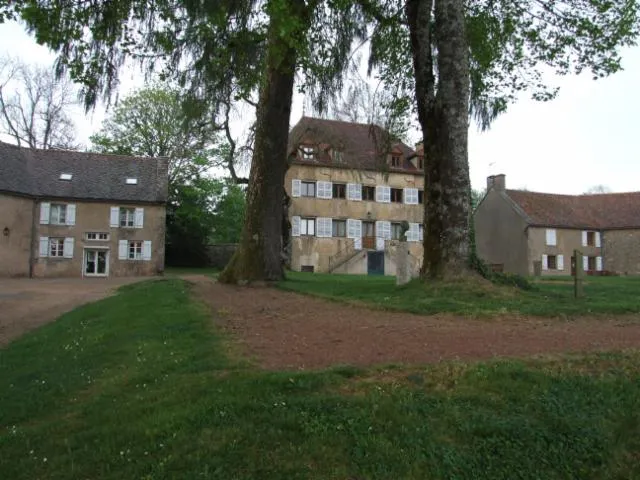 Image qui illustre: La Maison Du Parc Naturel Régional Du Morvan