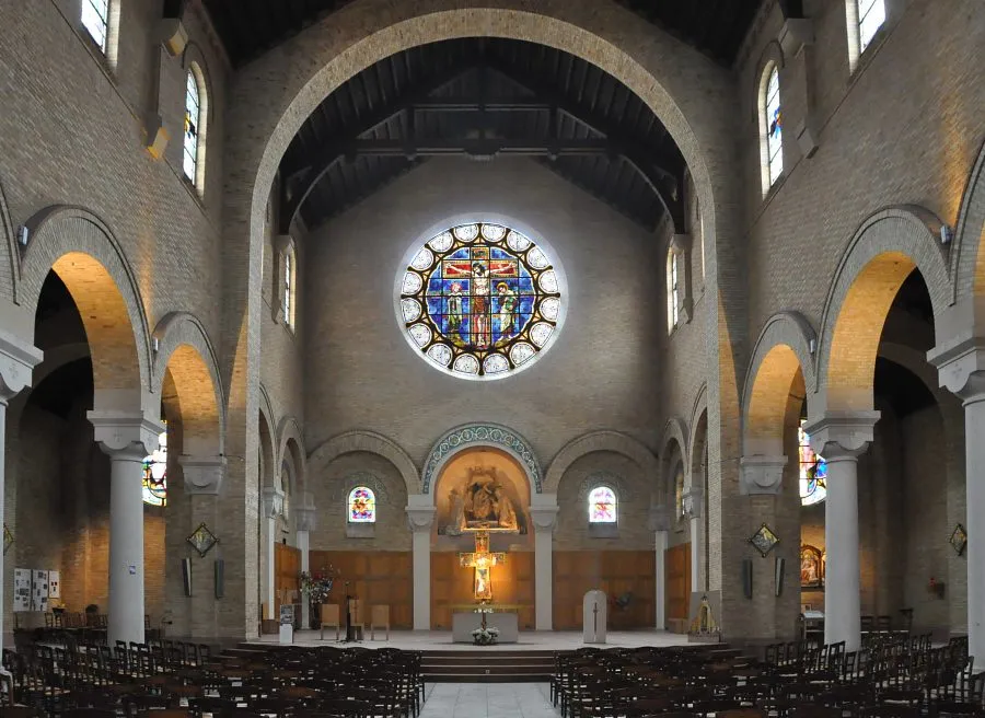 Image qui illustre: Église Notre-Dame du Rosaire à Paris - 1