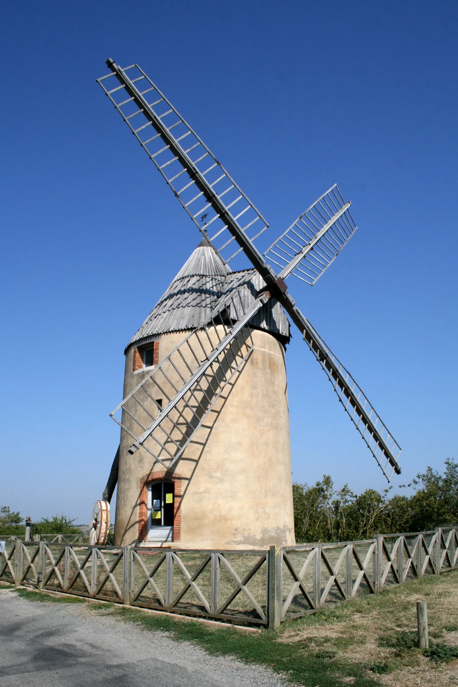 Image qui illustre: Moulin De Montbrun-lauragais à Montbrun-Lauragais - 0