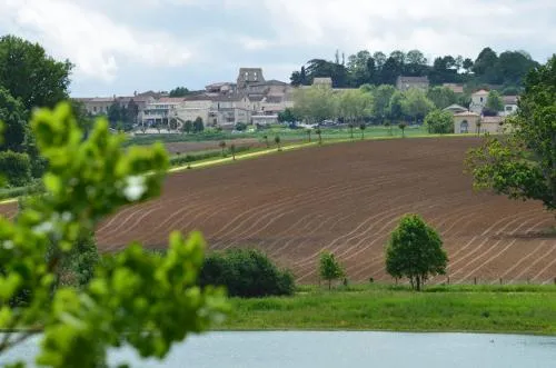 Image qui illustre: Tombeboeuf, Une Longue Randonnée Vers Montastruc